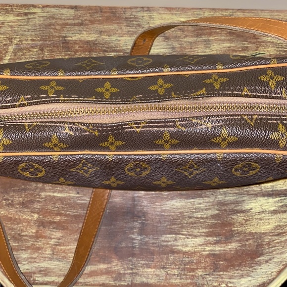 Rare Authentic Louis Vuitton Paris bag - Picture 11 of 14